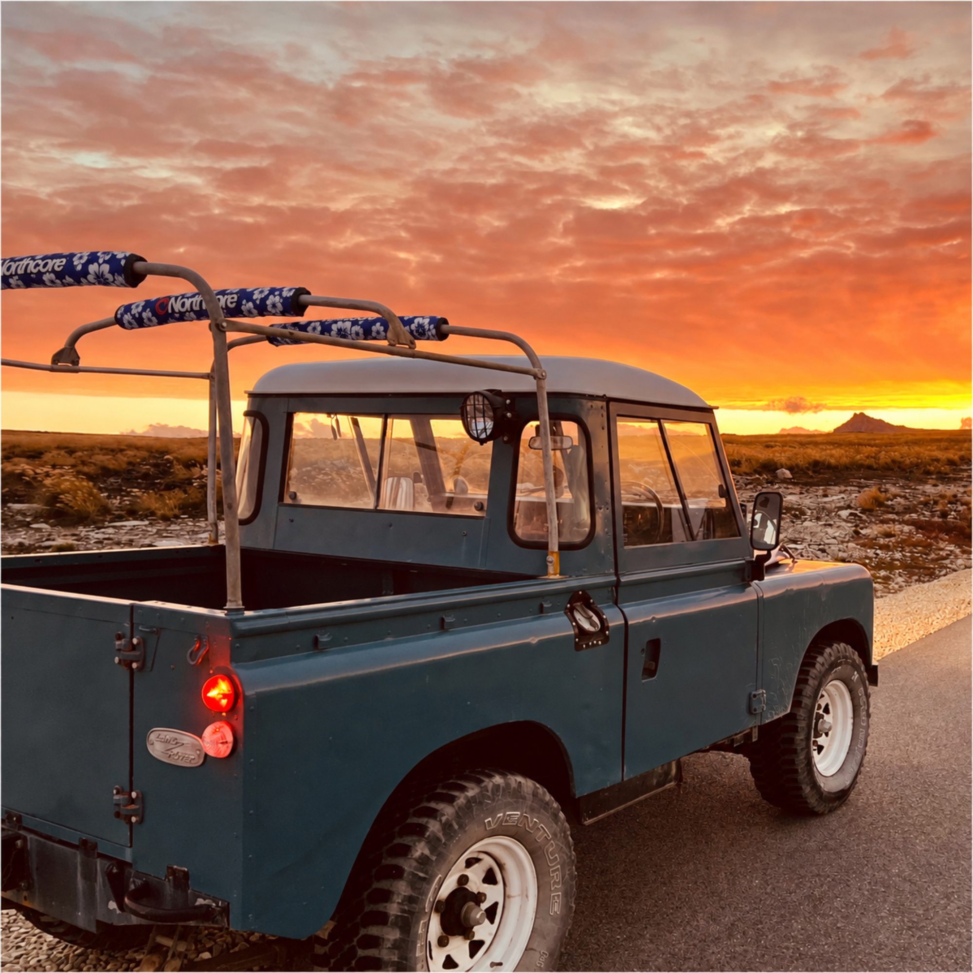2026 Northcore Roof Rack Wide Load 72cm Pads NOCO21BA - Hibiscus
